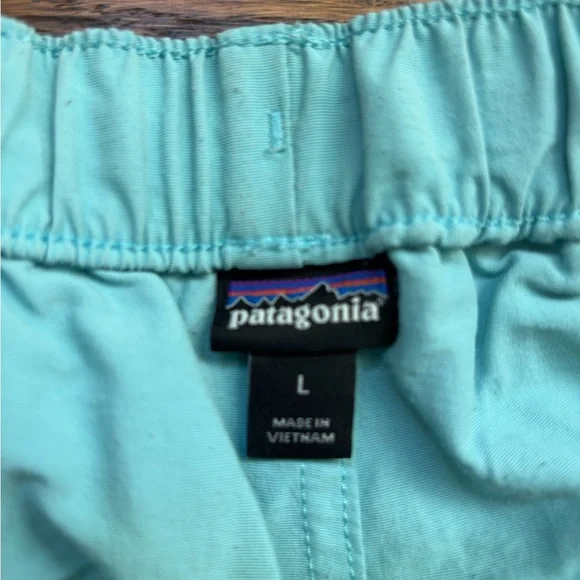 Patagonia Women's Barely Baggie - Picture 3 of 6